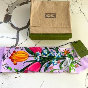 Gucci Lavender and Floral scarf. Brand new! All original packaging!